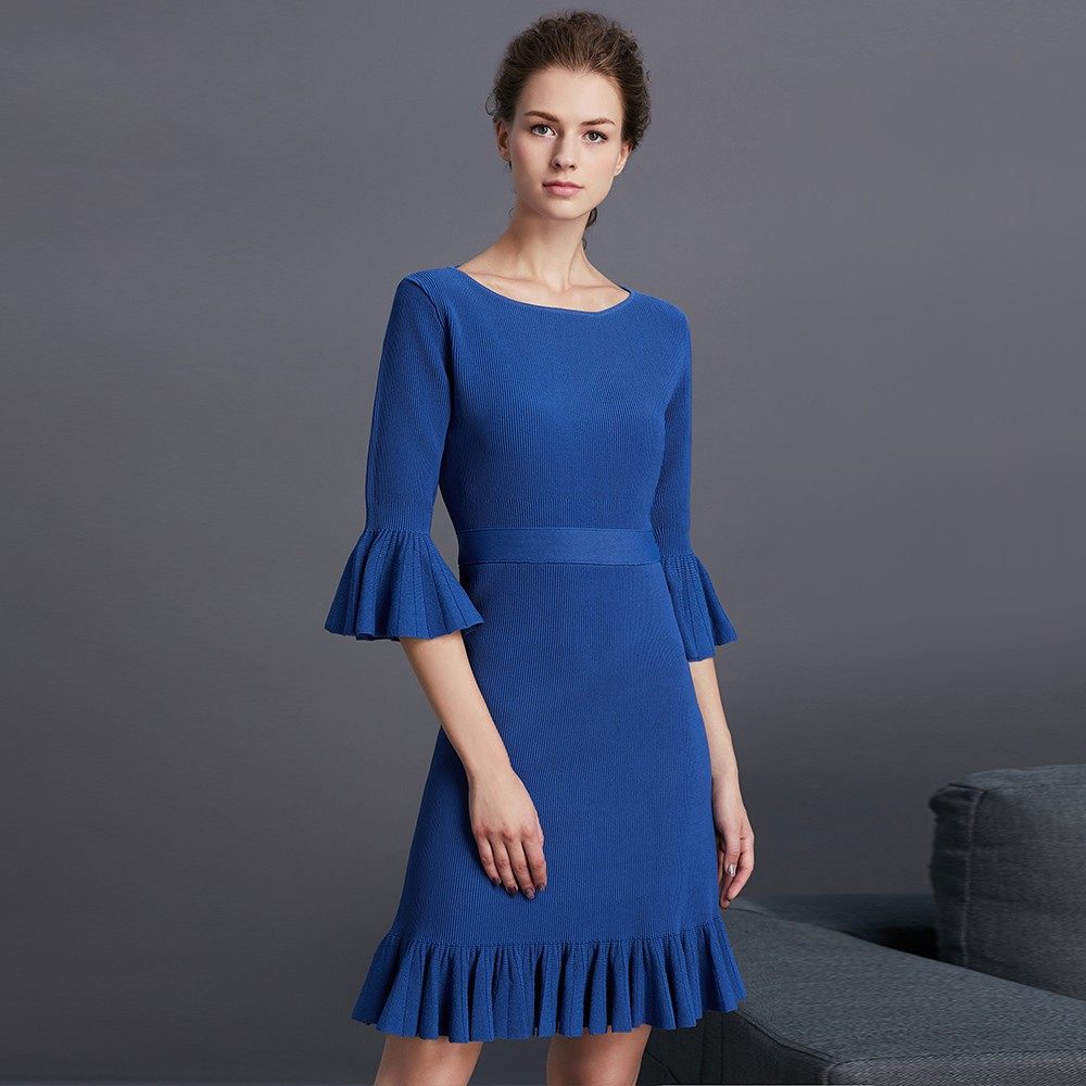 黄皮肤的女人,秋冬多选这3个颜色的衣服,显白