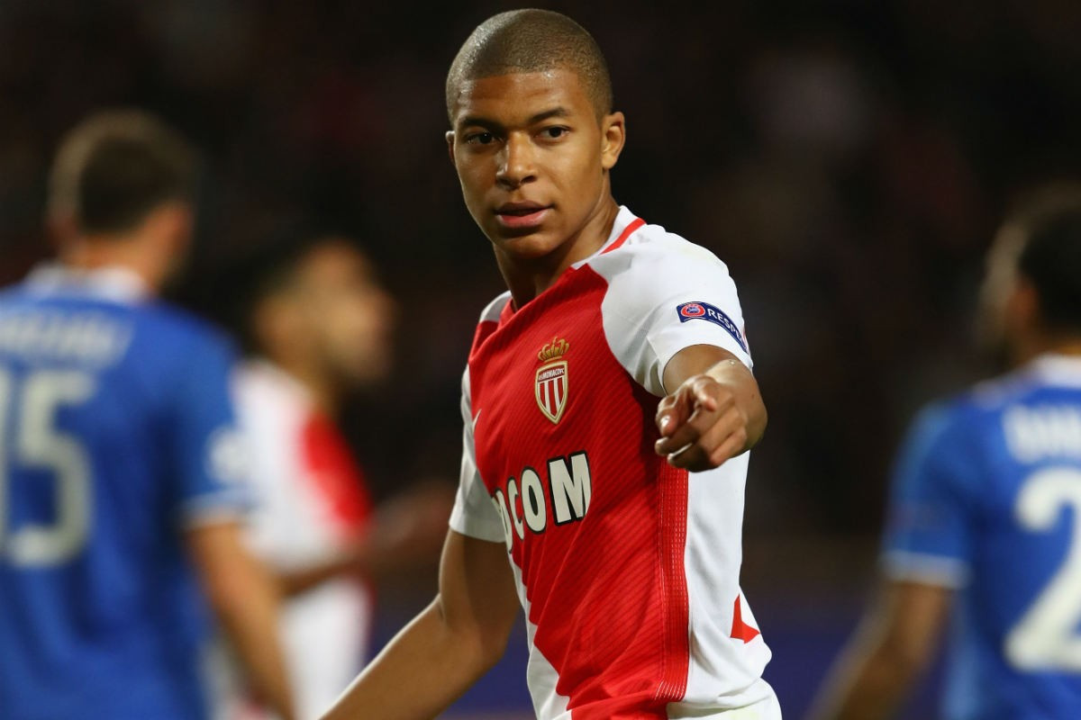 未来10年,哪个球员可以取代梅西c罗在当今足坛