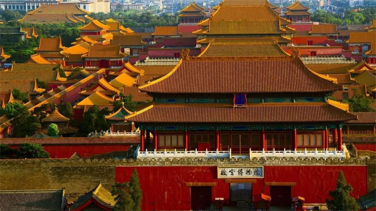 全球最大的宫殿 总面积足有400万平方米 相当于5.5个故宫