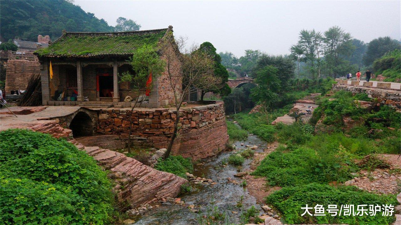 中国三大怪村 一个悬挂在崖边 一个藏在地下 还有