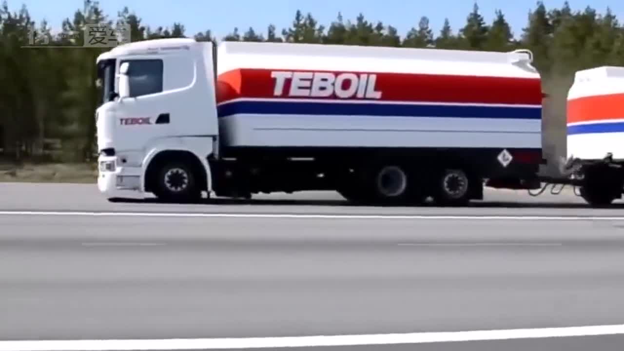 卡车的碰撞测试有多惨？车头直接撞飞，上路只能祈祷别出事！