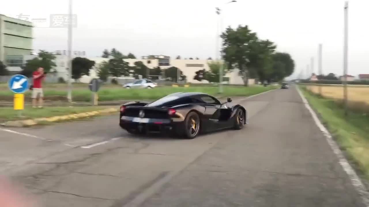 跑车圈都这么挑衅的？法拉利拉法跑到帕加尼门口飙车，这是要干吗？