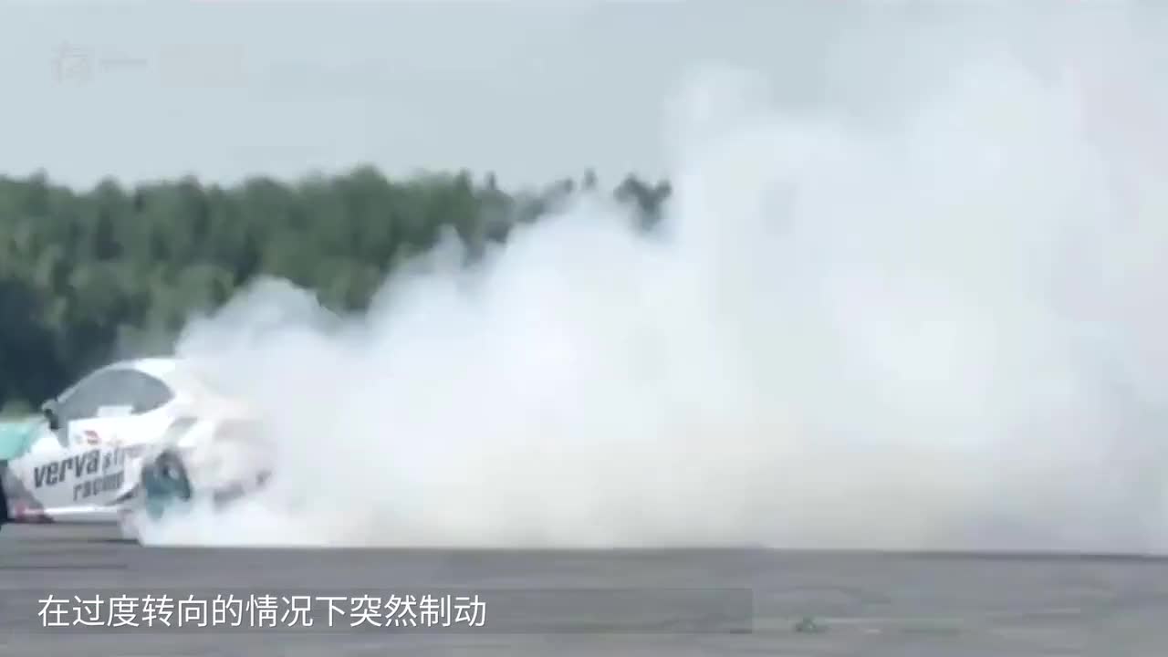 这是在拍电影？直升机和跑车比漂移，也只有红牛能搞出来了！