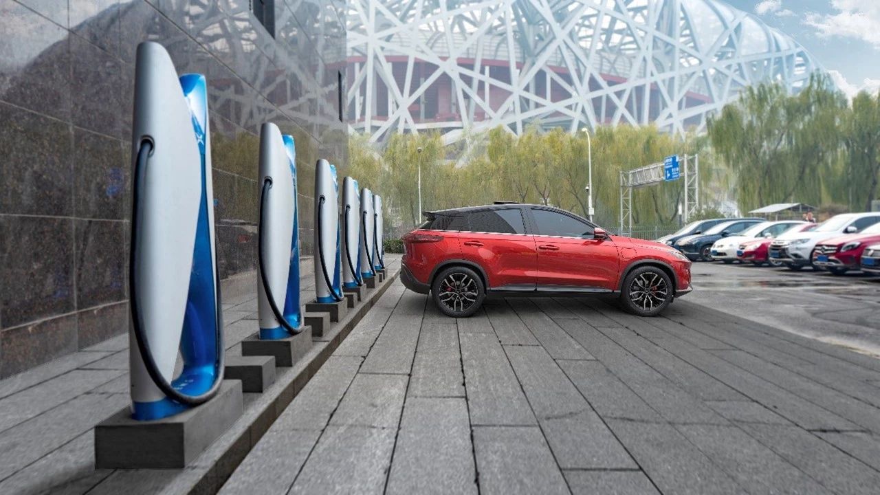 对标特斯拉?小鹏汽车5城30座超级充电站投入运营