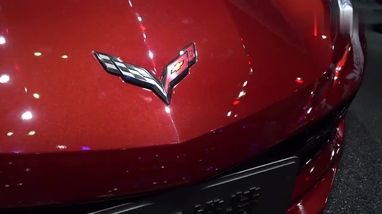 2019上海车展：一和一带你领略美国国宝级跑车，雪佛兰科尔维特C7