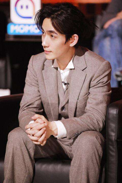 朱一龙参加《幻乐之城》大量圈粉, 央视独创一个词来夸奖朱一龙!