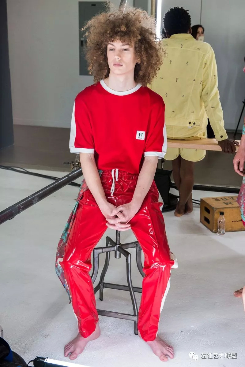 2019流行色预测,通过奢侈品走秀作品,分析201