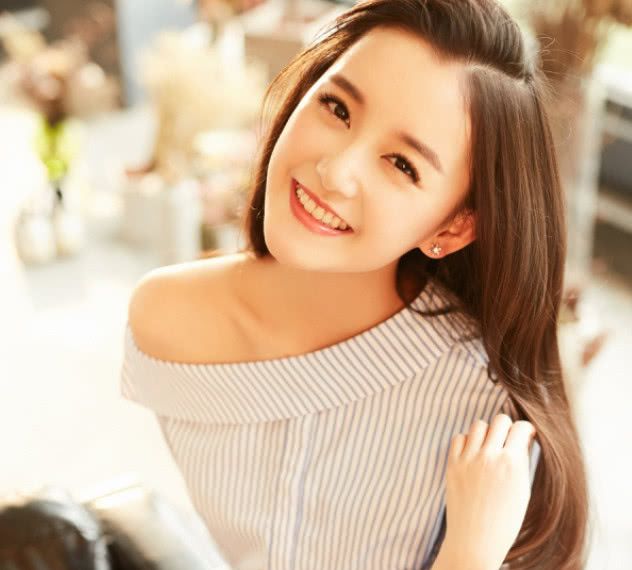 蒋依依照片曝光,空空如也的身材,让网友流连忘