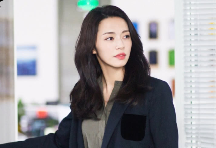 温柔女老总_动漫头像女生温柔(3)