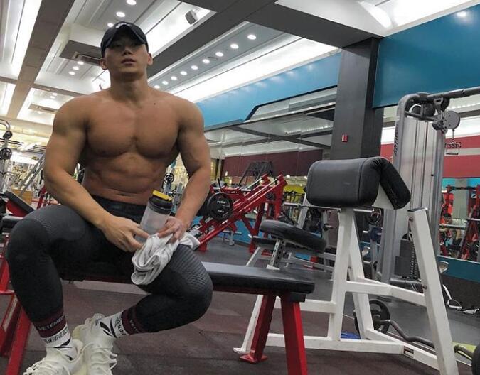 当前位置:最帅气肌肉男