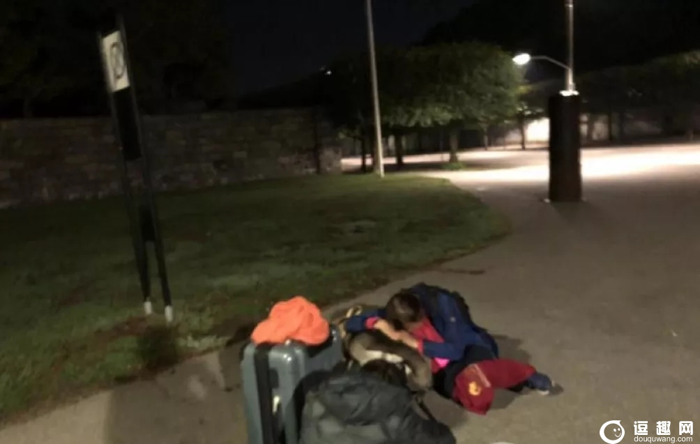 中国游客瑞典旅游遭警方粗暴对待,疑似大反转