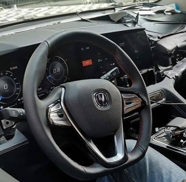 ���ڶ��ˣ�����CS75 PLUS�����Ϻ���չ���࣬SUV�г�������