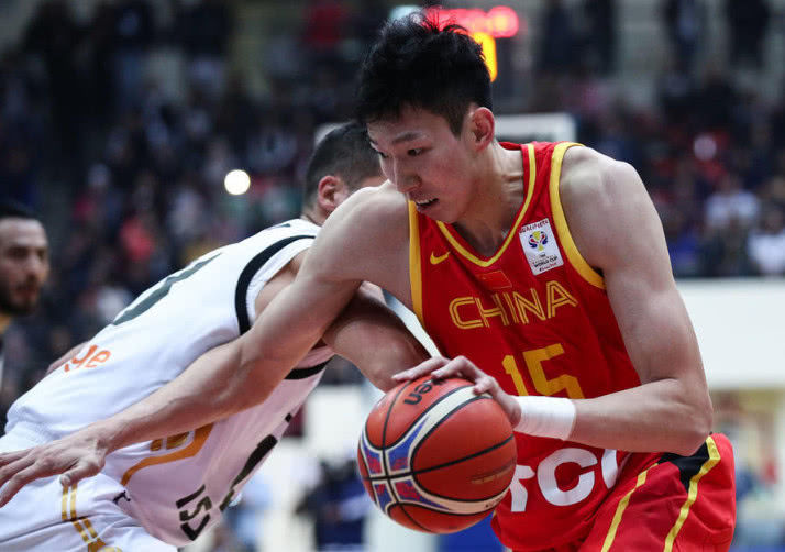 24分输球的男篮,仍有一人是亮点,爆砍19+10撑