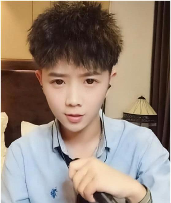 郭聪明网红图片_纵览新闻