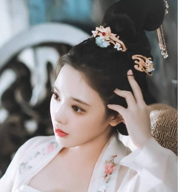 军嫂重生,古代公主变知青,住猪棚割麦子挣工分