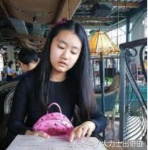 丛飞生前救助183名贫困儿童，妻子被人砸死，唯一的女儿近照曝光