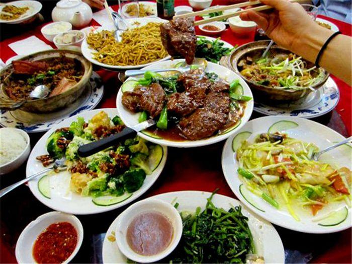 外国网民评论:为什么中国人为他们的食物感到