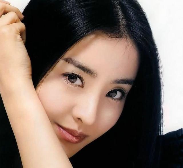 又一对结婚11年的明星夫妻离婚，留下一对双胞胎儿子，真是可怜！