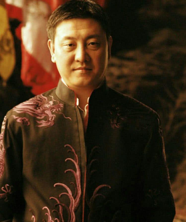 韩磊年轻妻子身份曝光, 被称是“蒙古族之花”气质温柔动人