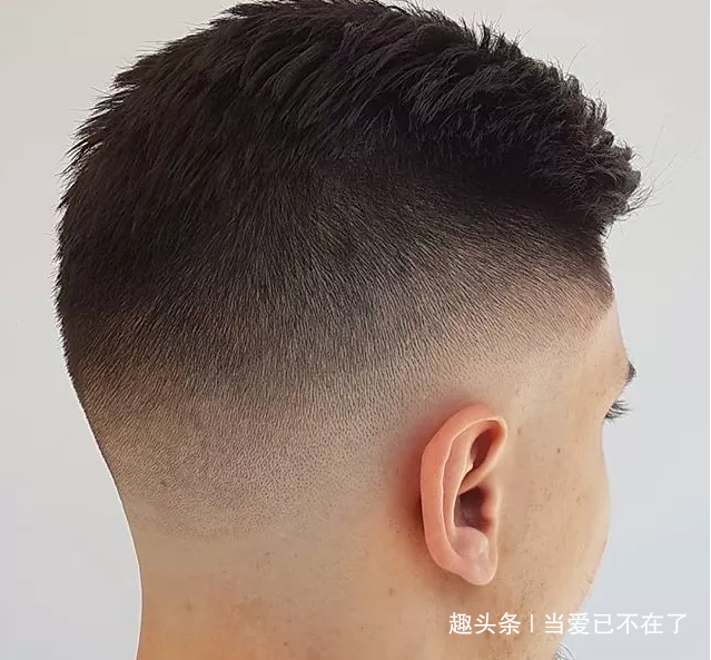 2018男士发型,流行"三面光",比两侧铲短更帅气