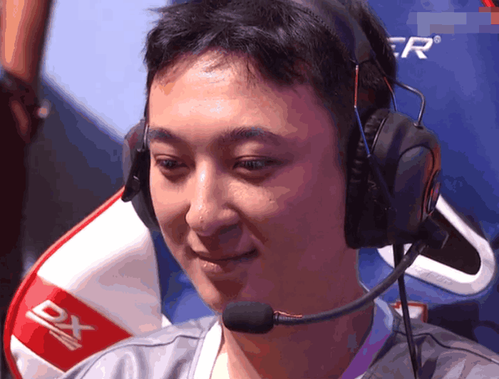 遭官方调侃: S8八强赛Uzi卢锡安已加入推荐符