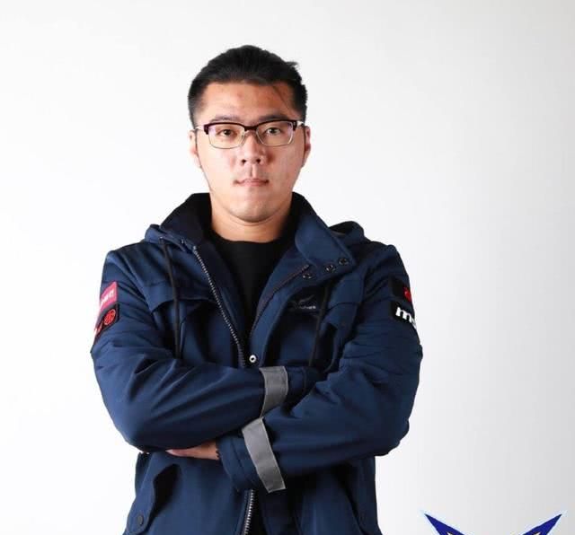 RNG闪电狼亲家队成了!RYL主教练阿飞转会闪