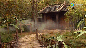 三国一隐士,由一狂人推荐为官,差点被刘备所杀,诸葛亮