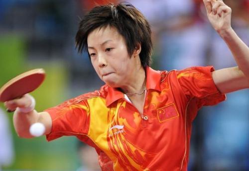 中国体坛乒乓球单打最强的运动员是谁?球迷:她