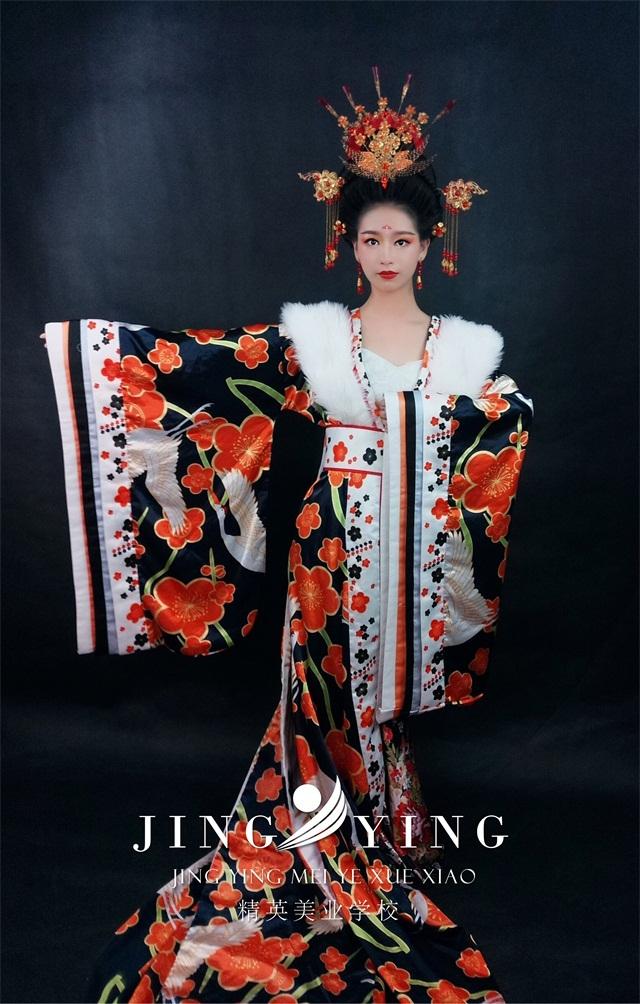 1款超美的唐装化妆造型，古装化妆作品，值得珍藏