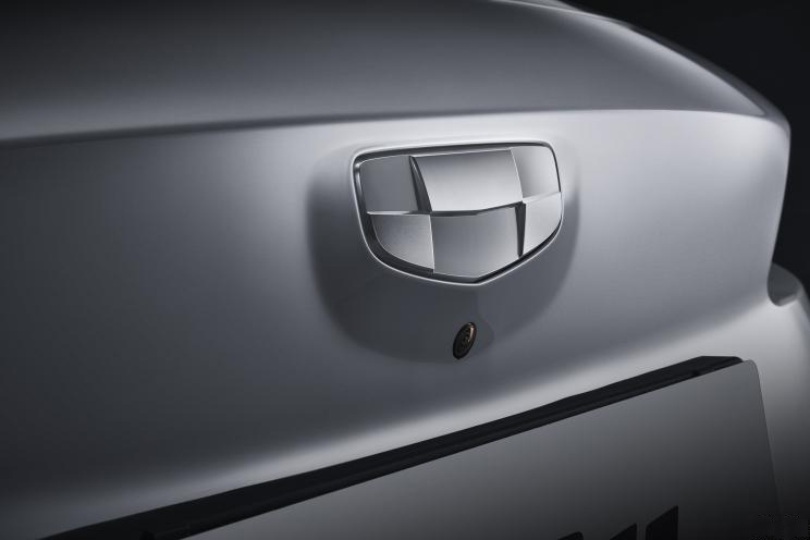 继全景天幕之后 吉利纯电动轿车GE11官图发布