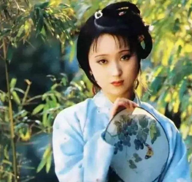 陈晓旭饰演的林黛玉无人能比,去世后被曝陈年旧照,世人感叹落泪