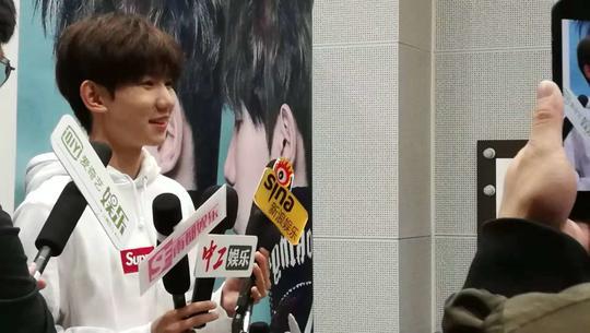 王源18岁生日愿望:不想再当小可爱,想放个假,想