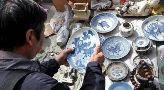 潘家园捡了一个漏,江西老表寻思去国外转转,又谢谢红包搞笑表情动态图片