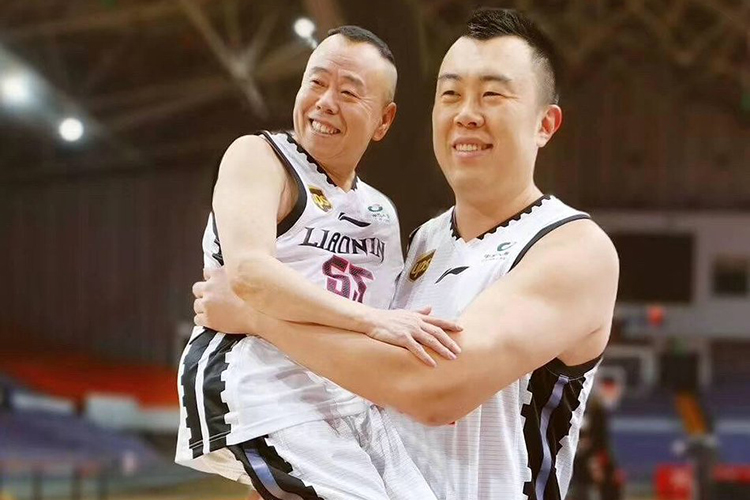 娱讯:蒋劲夫删博|尼坤回应变胖|潘长江韩德君合影