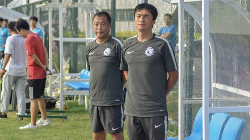 大连一方U19主教练裴永久:青训关键是去挖掘