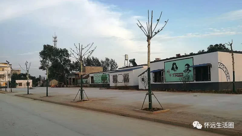 白莲坡镇gdp_白莲坡镇茆塘学校(3)