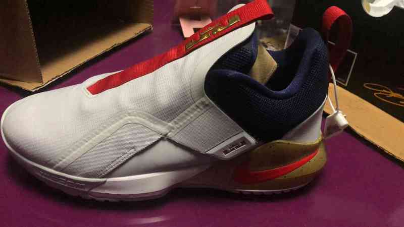 耐克实战球鞋排名_推荐四双室内场实战球鞋!最后一双很便宜,但不失排