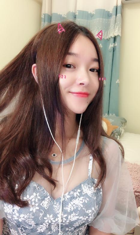 盘点斗鱼优质游戏女主播,许阿姨颜值担当,雷婷声音很好听