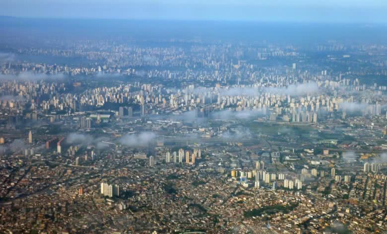 南美洲最发达城市圣保罗,高楼密密麻麻,看起来
