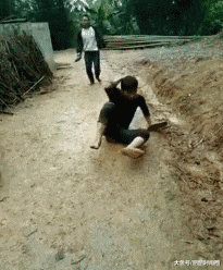 超级搞笑GIF图:这个时候,我多希望有个胖子