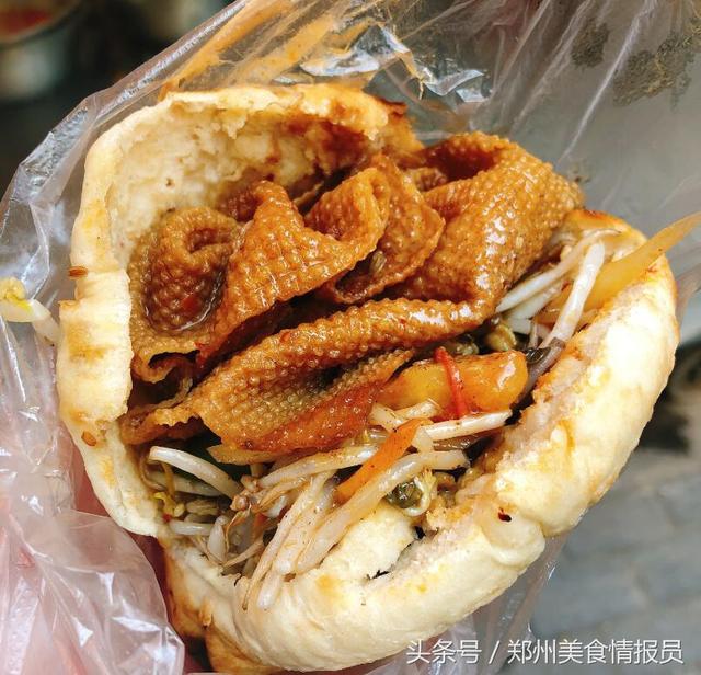 郑州精选|很实在的烧饼夹菜，就藏在北下街的小过道里~