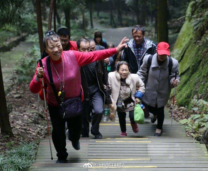 全国青少年帆船夏令营在青岛开营