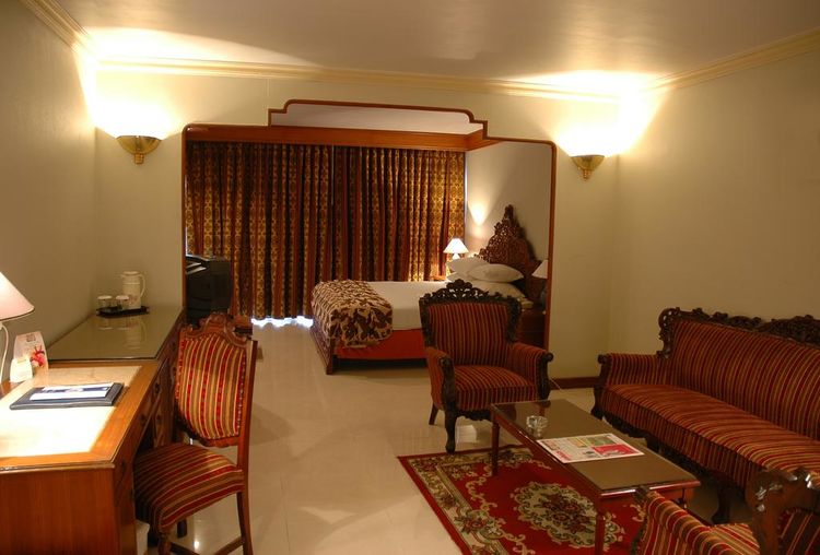 人民币1万块兑换16万卢比,在巴基斯坦能做啥?