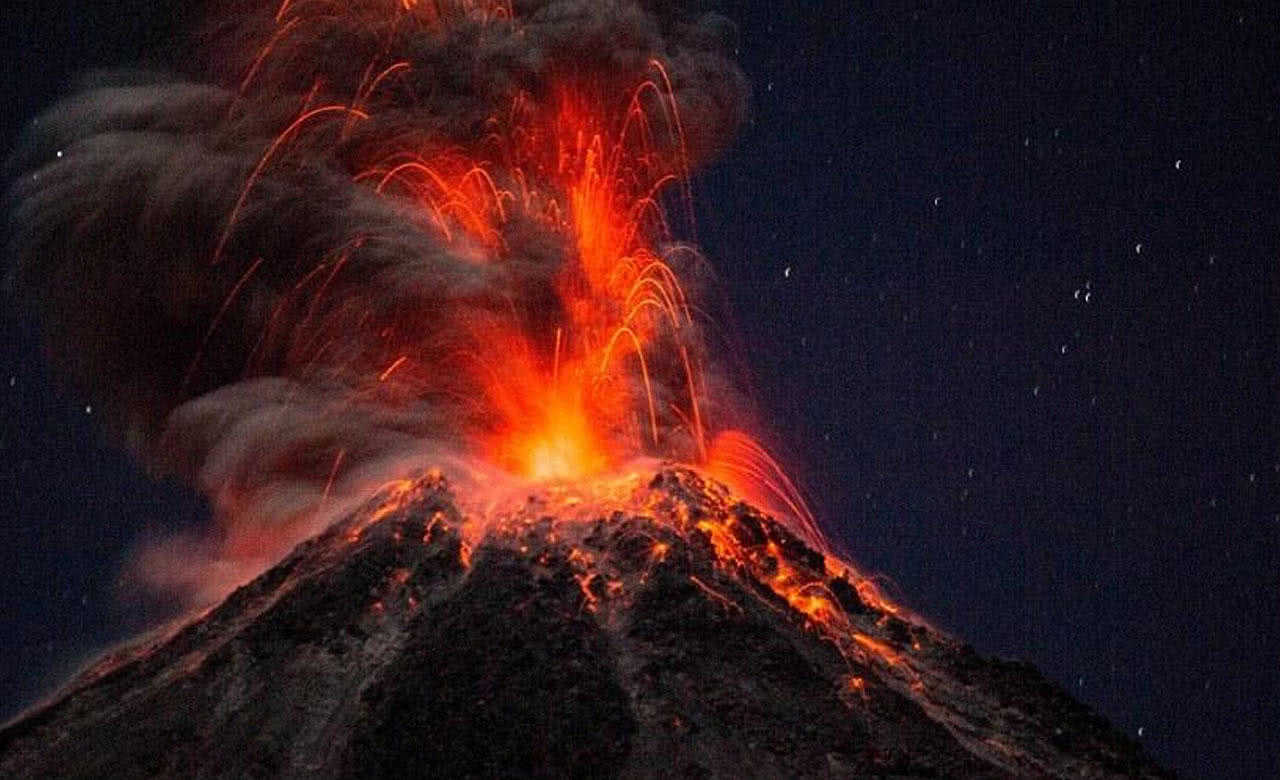 它就是坐落于意大利的布斯卡火山,不同于其他气势磅礴的火山,它竟有