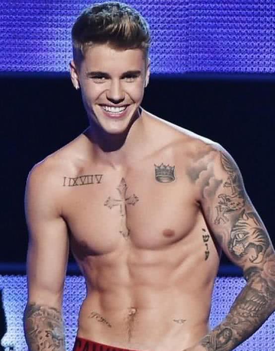 贾斯丁比伯纹身图片