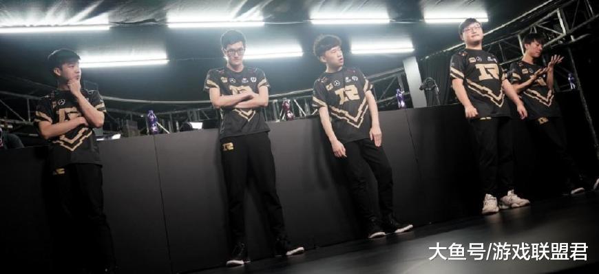 LOL年度榜只有Karsa没有MLXG, 评论员一句话