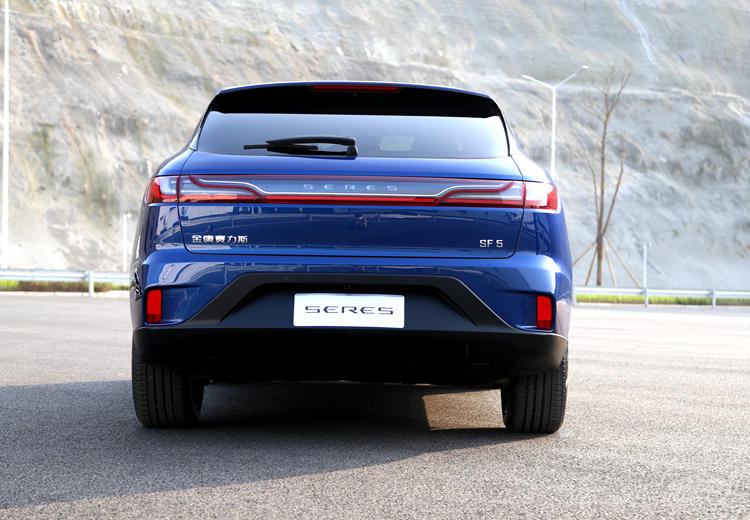 �ٹ������3.5 �룬�д��硢�������ֶ�������SERES SF5����