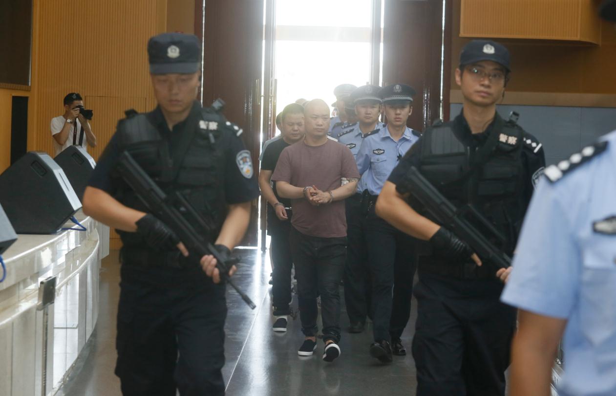 西安临潼一水疗中心成卖淫据点 “黑老大”获刑18年 昨日终审