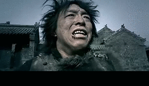 搞笑gif:上帝:我只是轻轻捏了捏