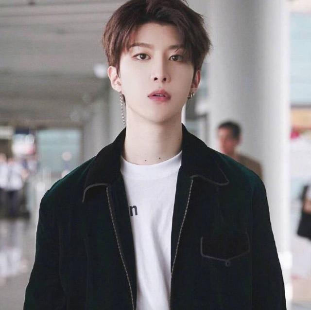 范丞丞图片图片